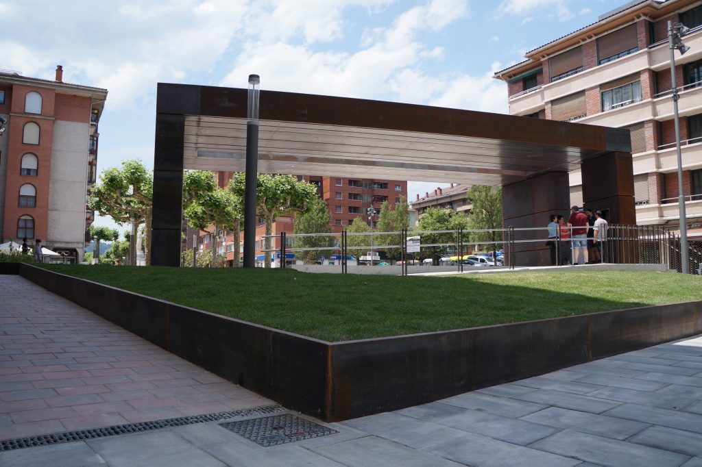 Diseño urbano, Plaza pública, Arco escultórico | Jesus Jauregui